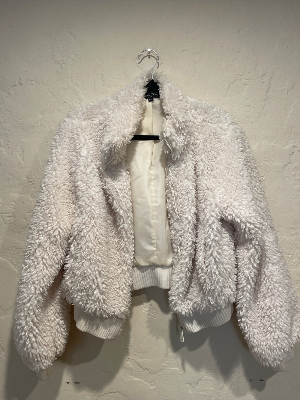 LOVE TREE Creamy White Plush Sherpa Bomber Jacket - Large
